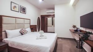 Radhe Suites