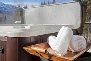 Cozy Private Hot Tub, Luxe Views! Shiloh&harmony