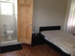 Victorian Charm Meets Echo Park Vibes: Timeless Bungalow Retreat