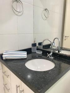 107- Apartamento c patio e piscina privada Bombas