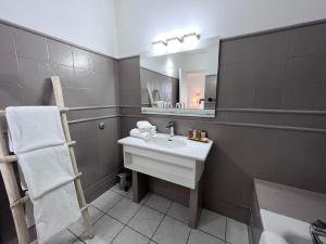 Hotels Hotel Les Vieilles Tours Rocamadour : photos des chambres