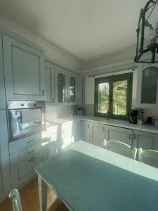 La nymphe Aegina - Áyioi Asómatoi