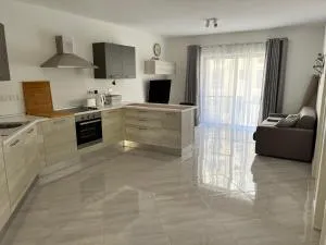 Amazing 2 bed apartment Gozo - 艾因西莱姆