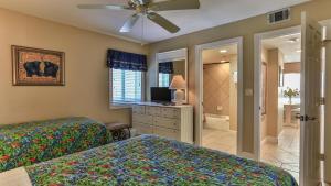 Destin Towers 111 - Beach Front 2 Bedroom Condo in Destin