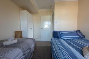 13 Victoria Road Apartment