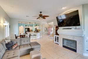 Mtn Views: Family-Friendly Gold Canyon Getaway!