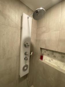 AMPLIO ILUMINADO CÓMODO, 3 HABITACIONES INTERNET