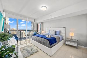 *ICONIC W ICON CONDO POOL&WATERVIEWS*FREESPA*