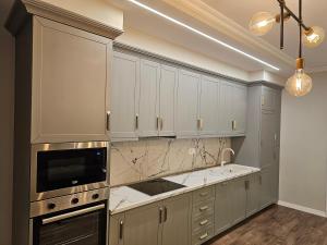 Adore Apartment City Center