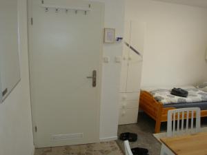 Cenet 1 Zimmer Apartment