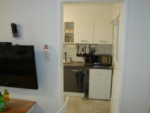 Cenet 1 Zimmer Apartment