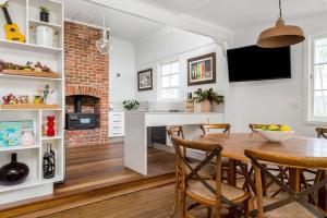 Gidgets House and Studio - sleeps up to 12 guests