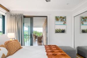 Mulivista - spacious home with ocean views & pool