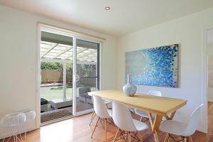 Mi Casa - stylish beach house near town & surf