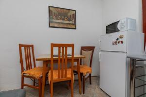 Apartments with parking space Stanici, Omis - 20107