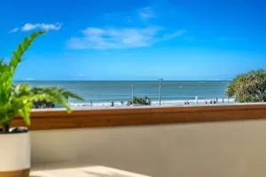 Quiksilver Apartments The Pass - steps from beach - Byron Bay