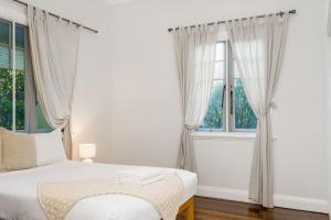 Skye Lodge - 7 Bedroom charming Balinese retreat with designer pool