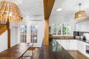 Starr Cottage - near Belongil Beach & town centre