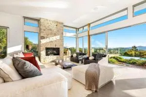 The Springs - architect-designed home with pool - Huonbrook