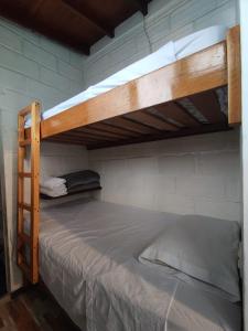 apartamento comodo, iluminado, cerca al estadio y la estacion del metro