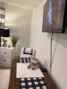 Welcoming Private Suite with French Touches