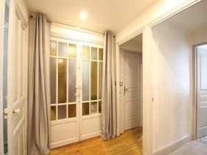 Appartements Hyper-centre Mont-Dore, bel appart T3 Bis, 7 pers, tout equipe, vue montagne, wifi - FR-1-608-256 : photos des chambres