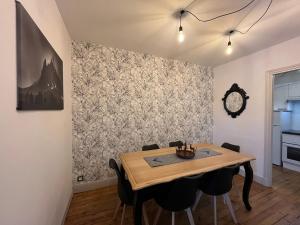 Appartements Hyper-centre Mont-Dore, bel appart T3 Bis, 7 pers, tout equipe, vue montagne, wifi - FR-1-608-256 : photos des chambres