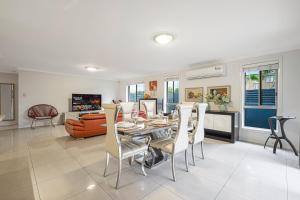 Jordan Springs classic sweet 4Br home WiFi&Parking