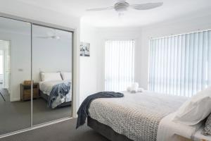 Serendipity - 4 BR beachfront Lennox Head home