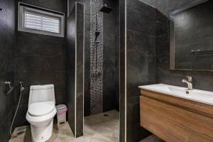 Luxury Thai Style Pool Villa in downtown Pattaya, close to Walking Street