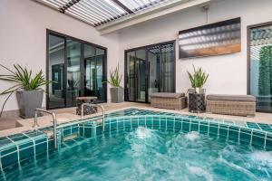 Luxury Thai Style Pool Villa in downtown Pattaya, close to Walking Street