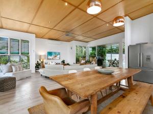 9 Nairana Rest Noosa Heads