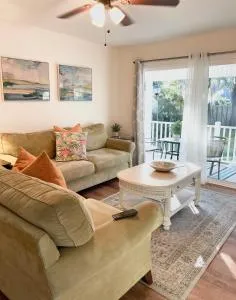 Q16 Comfortable 2 BR, 2 BA second level in Ocean Walk - Saint Simons