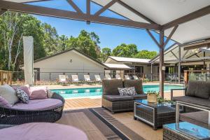 Lennox Coastal Retreat - resort-style home w. pool