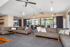 Lennox Coastal Retreat - resort-style home w. pool