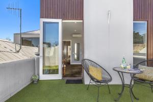 Boutique Stays - Victorian Vogue