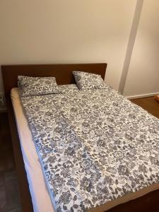 Large 3 bedroom family apartment close to the river