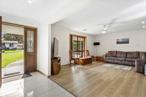 Sea Whisper - 6 Guinea Place