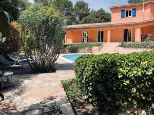 Villas Villa Les Cypres : photos des chambres