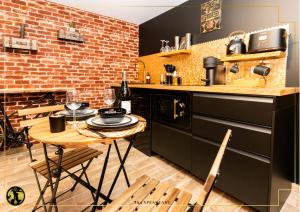 Appartements The speakeasy Pub new yorkais Centre ville : Appartement 1 Chambre