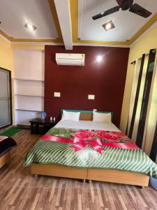 GIRISH ALAY HOME STAY