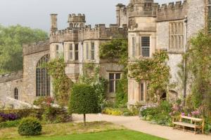 The Pudding Stop - Bakewell - Free Parking