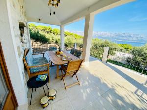 Unique villa in olive field with salted swimming pool-Villa Frida