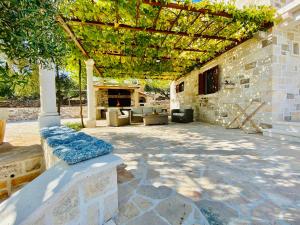 Unique villa in olive field with salted swimming pool-Villa Frida