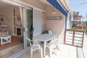 Waterfront - 8 commodore life on the water 3 BR