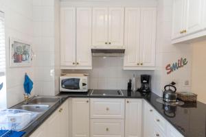 Waterfront - 8 commodore life on the water 3 BR