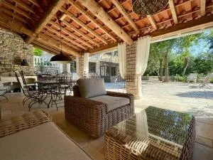 La Serre Des Mourgues - Saint-Privat-des-Vieux