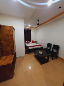 Hotel Knight Inn Airport