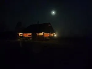 Sauna, balia i drewniana chata nad rzeką - Zawada Pilicka