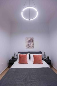 Feel Meteora 1BD luxury apt